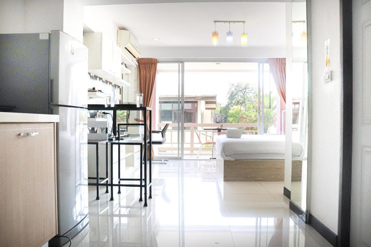 Baansabai Ramaiv Aparthotel Bangkok Exterior photo