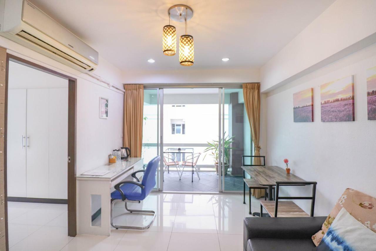 Baansabai Ramaiv Aparthotel Bangkok Exterior photo